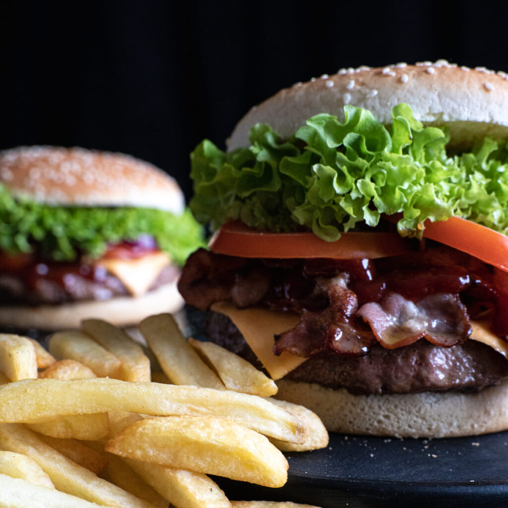 The burger truck food on tour Mobiele Foodtruck burgers frieten