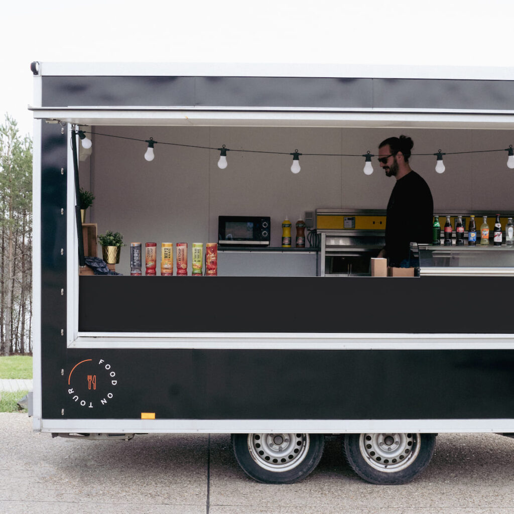 Mobiele Foodtruck burger truck food on tour