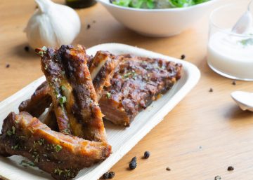 ribbetjes Walk and roll mobiele foodtruck walking dinner food on tour